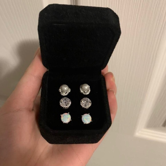 NEVER WORN - 3 Sets of Earrings - Picture 2 of 3